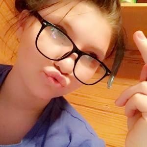 Meet your Posher, Lea